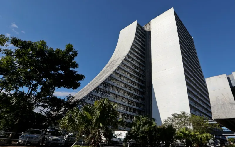 Vista externa do Centro Administrativo Fernando Ferrari